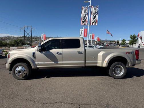White Gold Metallic 2017 Ford F-450 Platinum
