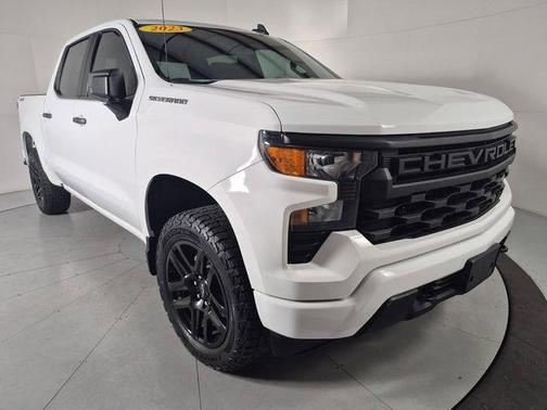 Summit White 2023 Chevrolet Silverado 1500 Custom