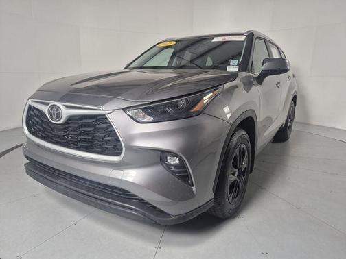 Heavy Metal 2025 Toyota Highlander XLE