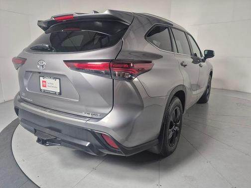 Heavy Metal 2025 Toyota Highlander XLE