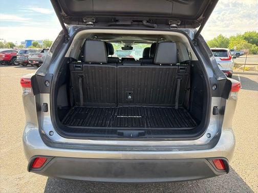 Heavy Metal 2025 Toyota Highlander XLE