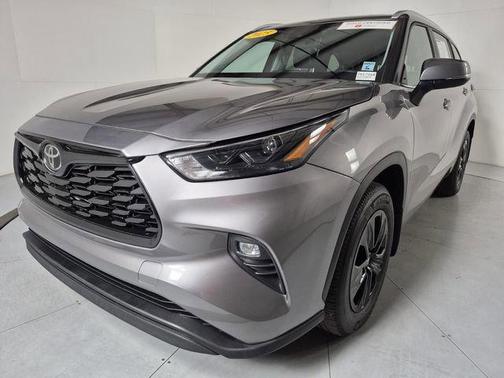 Heavy Metal 2025 Toyota Highlander XLE