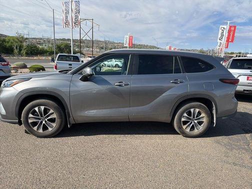 Heavy Metal 2025 Toyota Highlander XLE