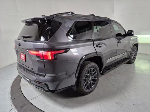 2025 Toyota Sequoia Platinum