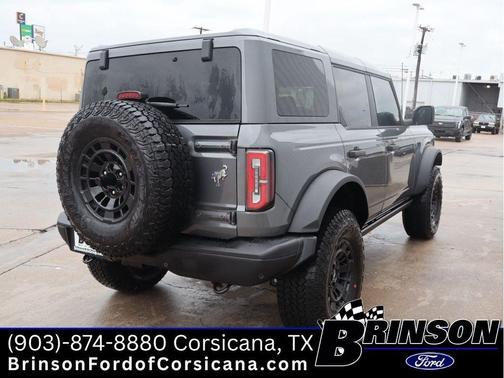 Carbonized Gray Metallic 2026 Ford Bronco Badlands