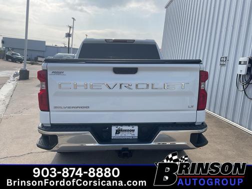 Summit White 2024 Chevrolet Silverado 1500 LT
