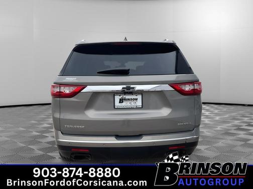 Pepperdust Metallic 2019 Chevrolet Traverse Premier