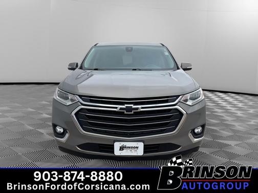 Pepperdust Metallic 2019 Chevrolet Traverse Premier