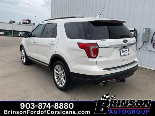 White Platinum Tri-Coat Metallic 2018 Ford Explorer XLT