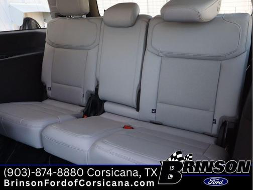 Star White 2026 Ford Expedition Platinum