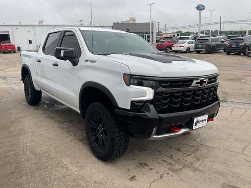 2025 Chevrolet Silverado 1500 ZR2