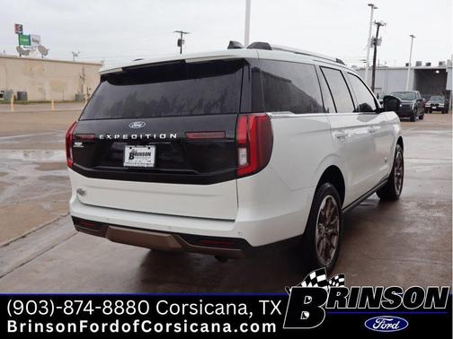 Star White 2026 Ford Expedition King Ranch