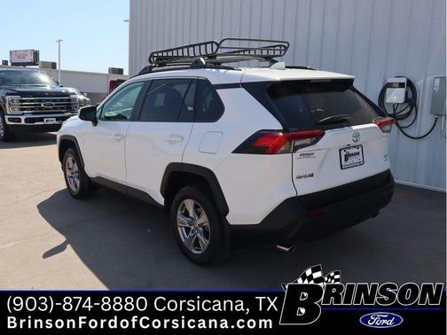 Ice 2024 Toyota RAV4 XLE