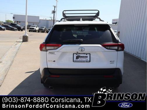 Ice 2024 Toyota RAV4 XLE