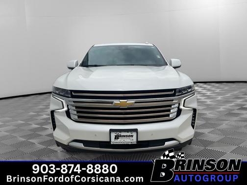 Iridescent Pearl Tricoat 2024 Chevrolet Suburban High Country