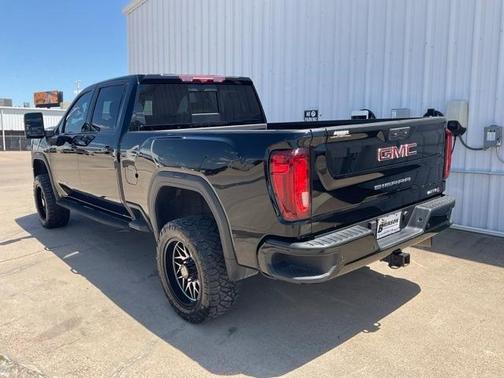 2023 GMC Sierra 2500 AT4