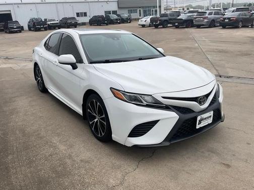 2019 Toyota Camry SE