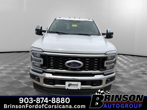 Oxford White 2026 Ford F-350 Lariat Super Duty