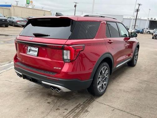 2025 Ford Explorer Platinum