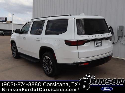 2023 Jeep Wagoneer Base