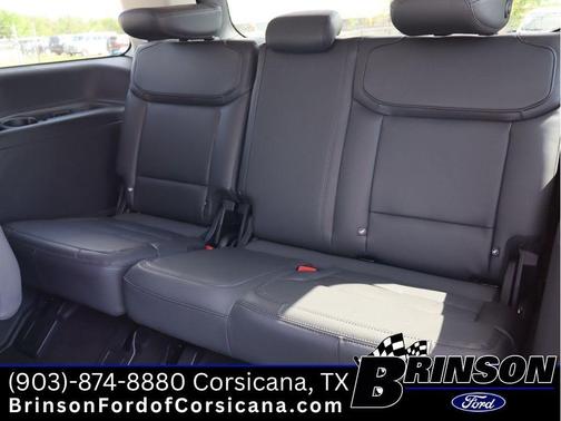 Star White 2026 Ford Expedition Active