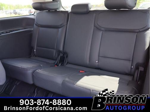 Star White 2026 Ford Expedition Active