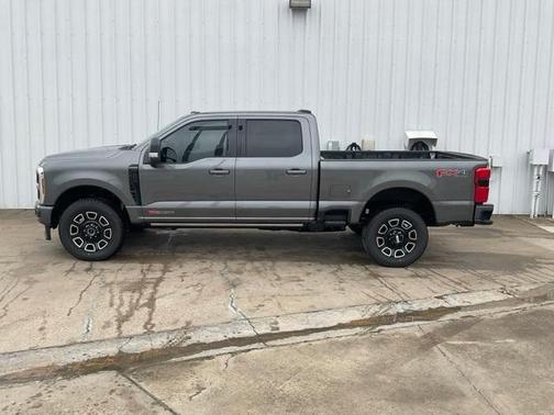 2025 Ford F-250 Platinum