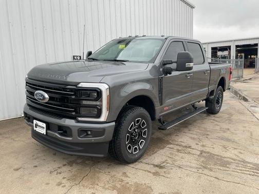 2025 Ford F-250 Platinum