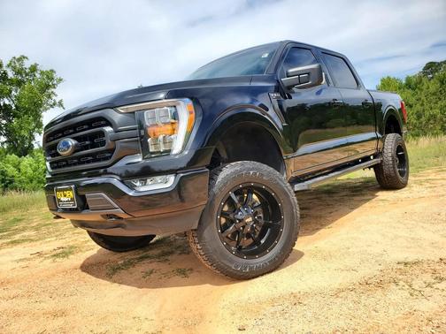 Black 2021 Ford F-150 XLT