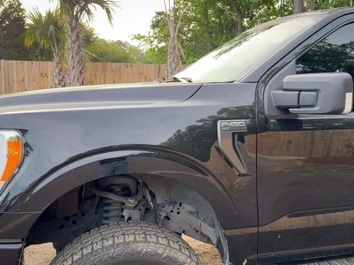 Black 2021 Ford F-150 XLT