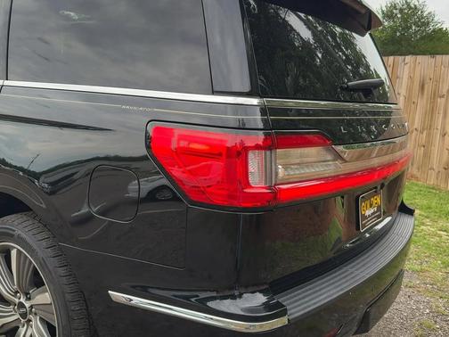 Black 2018 Lincoln Navigator Reserve