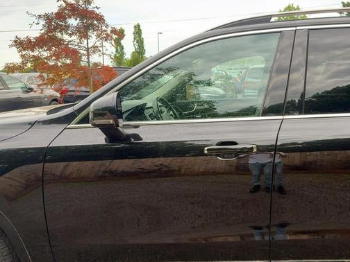 Black 2017 Volvo XC90 T5 Momentum