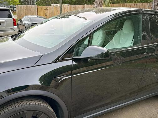 Black 2022 Tesla Model X AWD