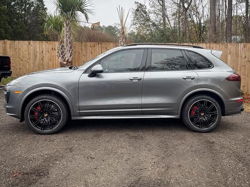 2017 Porsche Cayenne Turbo