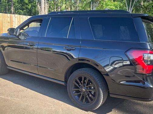 Black 2019 Ford Expedition Limited