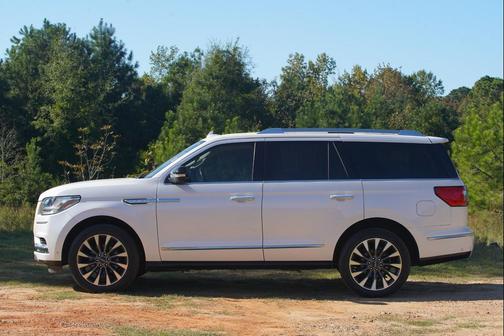 2019 Lincoln Navigator Select