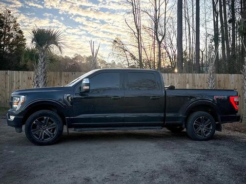 Black 2021 Ford F-150 Lariat