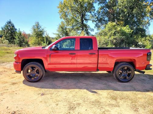 2018 Chevrolet Silverado 1500 Custom
