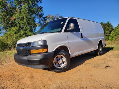 2020 Chevrolet Express 2500 6.0L 2500