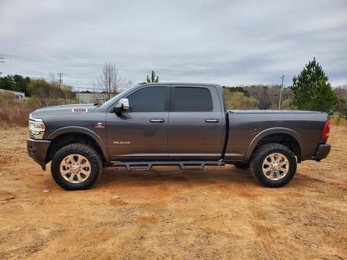 2020 RAM 2500 Laramie 4x4 Crew Cab