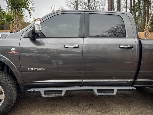 2020 RAM 2500 Laramie 4x4 Crew Cab