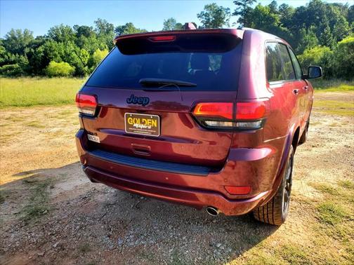 2022 Jeep Grand Cherokee Laredo