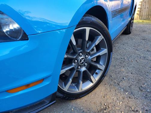 2011 Ford Mustang GT Premium