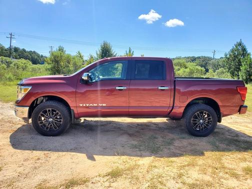 2018 Nissan Titan SL