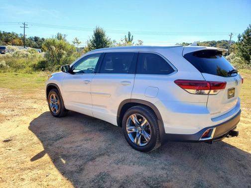 2019 Toyota Highlander Limited Platinum