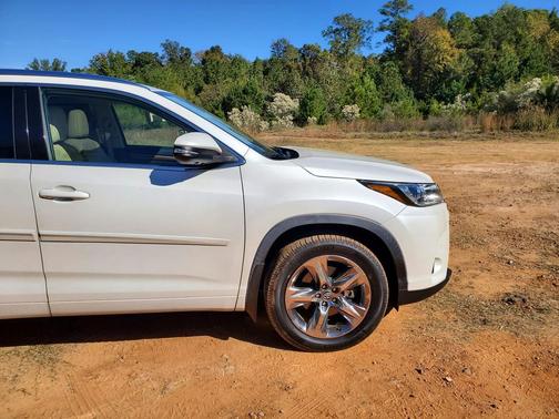 2019 Toyota Highlander Limited Platinum