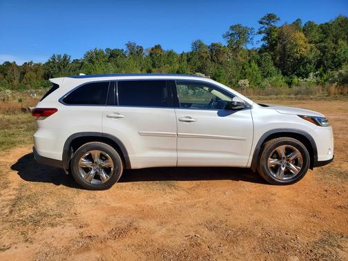 2019 Toyota Highlander Limited Platinum