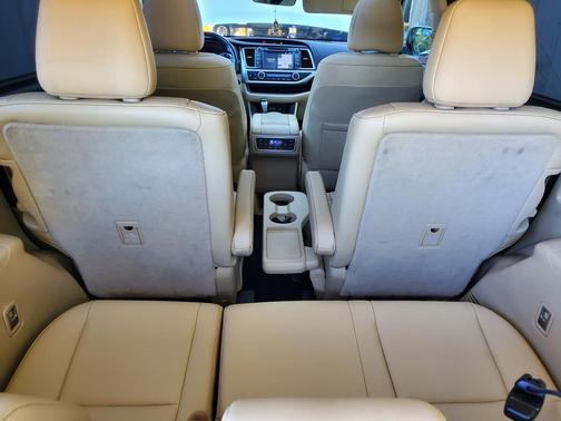 2019 Toyota Highlander Limited Platinum