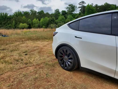 White 2020 Tesla Model Y Performance AWD