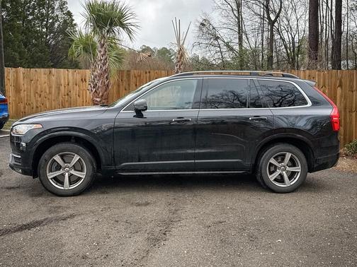 2016 Volvo XC90 T5 Momentum